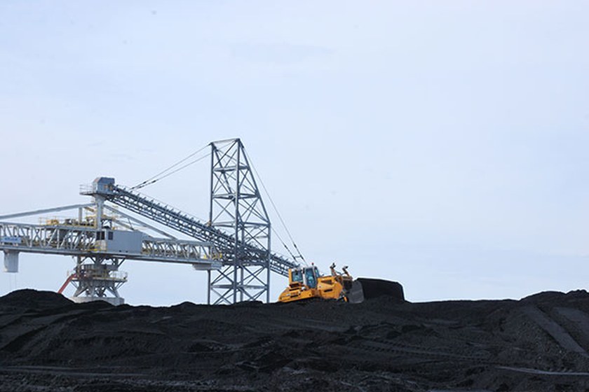 Khai thác mỏ quặng, đá vôi, quặng bauxite