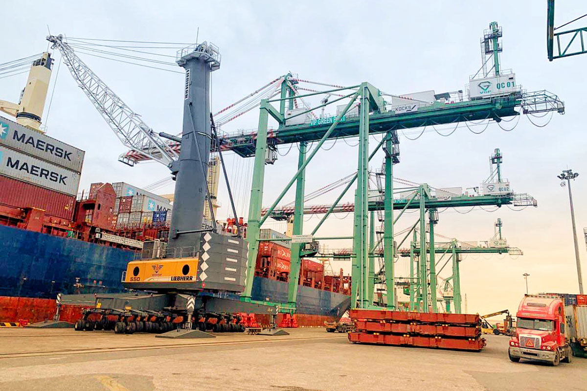 LHM 550 tại cảng Vip Green Port - Hải Phòng